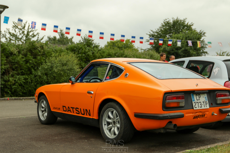Illustration for article titled Classic British Welcome Photos (Le Mans Carshow)